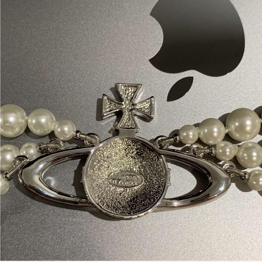 Vivienne Triple Pearl Choker - Picture 3 of 3